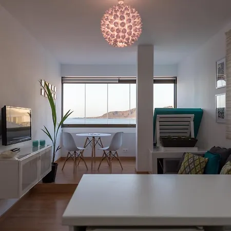 Stylish Sea View Canteras アパート